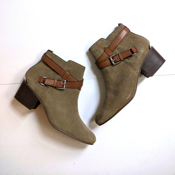 Coach Pauline Suede Buckle Ankle Bootie Size 9 - Picture 1 of 9
